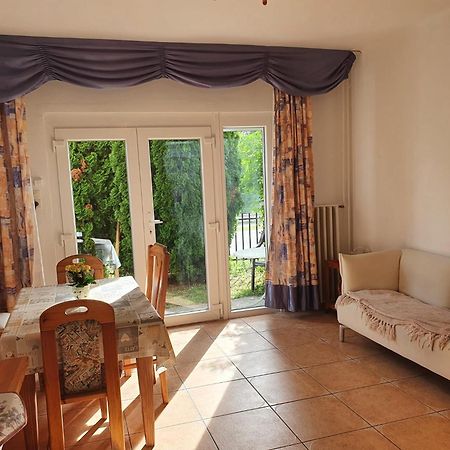 Grosses Ferienhaus Plattensee Balaton - Nyaralo Haz 6 Szobaval, 5 Fuerdoszobaval, 3000 Nm Apartment Szolad Екстериор снимка